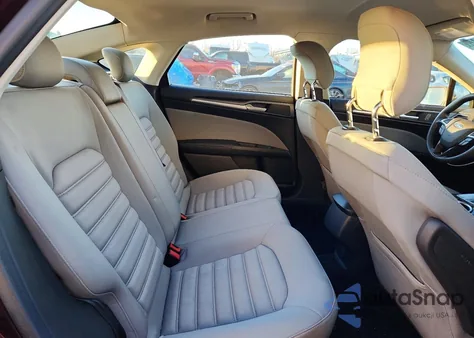 2013 Ford Fusion S z USA, uszkodzony, nr VIN 3FA6P0G70DR326210